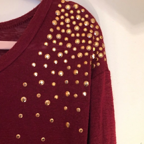 Soprano Hi-Low Blouse With Jewel Detail - Picture 2 of 6